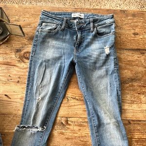 DL Size 26 Skinny Jeans